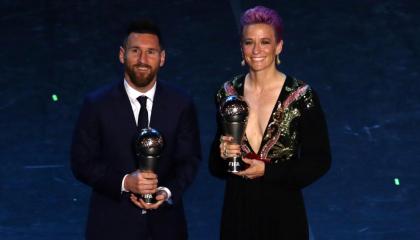 Lionel Messi y Megan Rapinoe fueron designados como los mejores futbolistas en los premios The Best 2019.