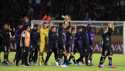 Los jugadores de Independiente del Valle celebran la clasificación a la final de la Copa Sudamericana. 