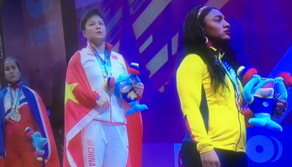 Tamara Salazar durante la ceremonia de premiación en el Mundial de Pattaya. 