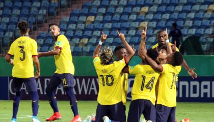 La selección ecuatoriana consiguió su primera victoria (2-0) en el Mundial Sub 17 de Brasil contra Australia.