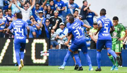 Emelec goleó en su estadio y con su hinchada a Mushuc Runa. Fue 5 a 1