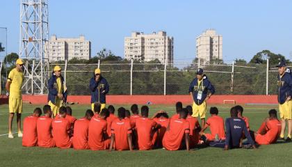 Los jugadores realizaron su primera práctica pensando en los octavos de final