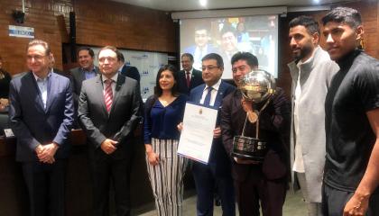 El equipo campeón de la Copa Sudamericana recibió el Acuerdo de Felicitación por parte del Municipio de Quito.  