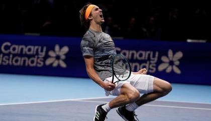 Alexander Zverev venció a Daniil Medvedev y dejó fuera del torneo de Londres a Rafael Nadal.