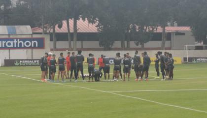 Los 'albos' se preparan para enfrentar a Universidad Católica de cara al partido de ida de cuartos de final de LigaPro. 