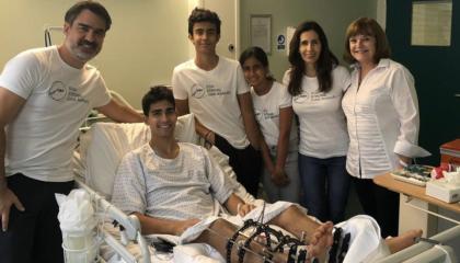 Juan Manuel Correa recibió a su familia en el hospital del Reino Unido. 