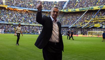 Fotografía del entrenador argentino en la Bombonera cuando dirigía a Boca Juniors.