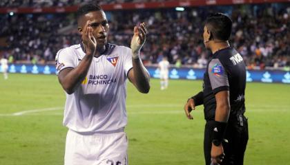 Antonio Valencia, futbolista de Liga de Quito, en un partido correspondiente a la LigaPro.