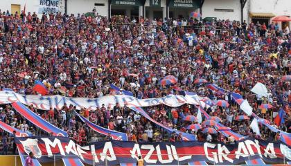 Deportivo Quito salió campeón en 2009, tras vencer en la final a otro equipo de la Sierra, Deportivo Cuenca.