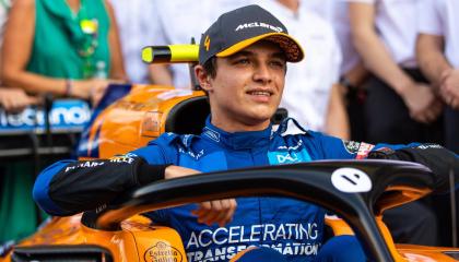 El piloto británico, Lando Norris, fue premiado por la Fórmula 1 como el 'Novato del año' tras una votación online.