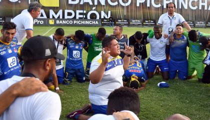 Delfín obtuvo su primer campeonato nacional al vencer a Liga de Quito desde los penales.