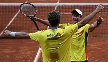 Roberto Quiroz y Gonzalo Escobar celebran su victoria en los Juegos Panamericanos Lima 2019.