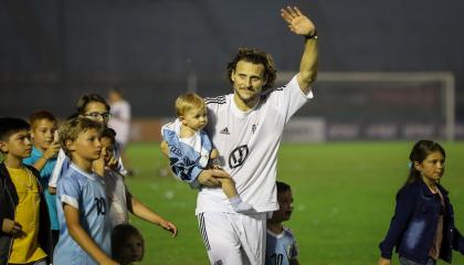 Diego Forlán inició su carrera en las inferiores de Peñarol, equipo del que será entrenador desde 2020.