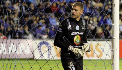 El arquero argentino rescindió su contrato con el Macará de Ambato y jugaría en Barcelona por cuatro temporadas. 