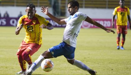 El futbolista venezolano volvió a ser titular con Aucas después de 11 meses.