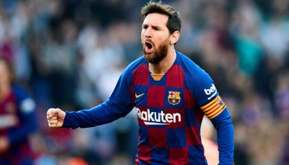 Lionel Messi festeja un gol con el FC Barcelona el 22 de febrero de 2020, en el Camp Nou.