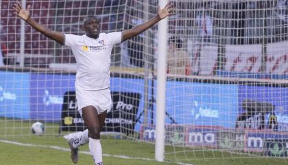 Cristian Martínez Borja festejó el primer gol de la victoria frente a Barcelona.