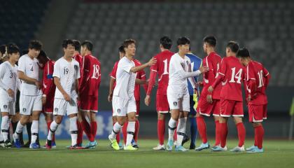 Corea del Norte y Corea del Sur, en un encuentro disputado en la Copa de Asia, en octubre de 2019.