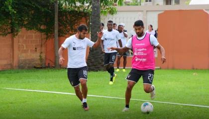 Los jugadores de Liga entrenaron en el hotel donde estaban concentrados, en Machala.