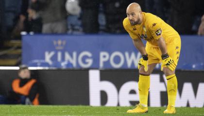 El arquero español Pepe Reina dio positivo por coronavirus y ya se recupera en Inglaterra.