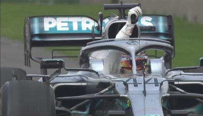 El piloto inglés, Lewis Hamiltón ganó el Gran Premio de México este domingo 26 de octubre.