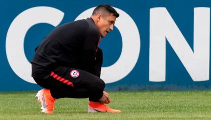 Alexis Sánchez llegó este martes 21 de abril a Italia, luego de 20 días de cuarentena en Chile.