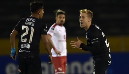 Daniel Nieto celebra el gol ante Independiente de Avellaneda, por los cuartos de final de la Copa Sudamericana, el 13 de agosto de 2019.