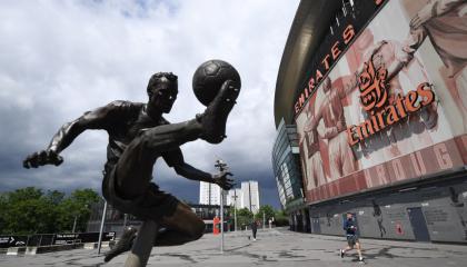 Vista de los exteriores del estadio Emirates, del Arsenal de Londres, este viernes 1 de mayo.