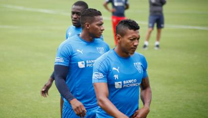 Los futbolistas de Liga de Quito, en un entrenamiento en el complejo de Pomasqui, el 21 de enero de 2020.