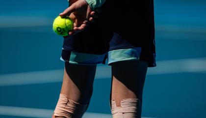 Un pasabolas durante el Abierto de Australia, en Melbourne, en enero de 2019.