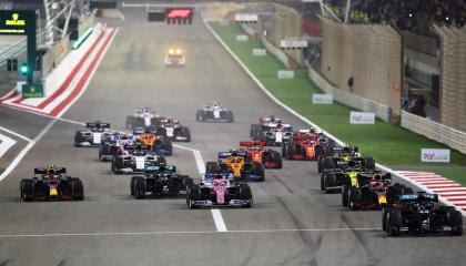 Los pilotos de la Fórmula 1 reconocen la pista del GP de Baréin, el 29 de noviembre de 2020.