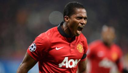 Antonio Valencia, en un partido con el Manchester United.