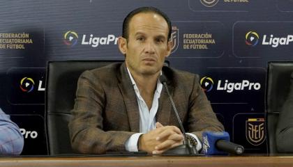 Francisco Egas, presidente de la FEF, durante una rueda de prensa en Quito, el 7 de septiembre de 2022.