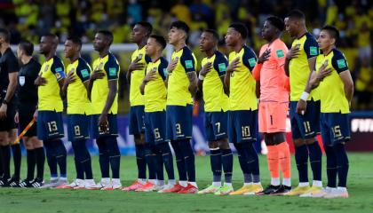 La selección de Ecuador, antes del partido ante Bolivia por las Eliminatorias, el 7 de octubre de 2021.