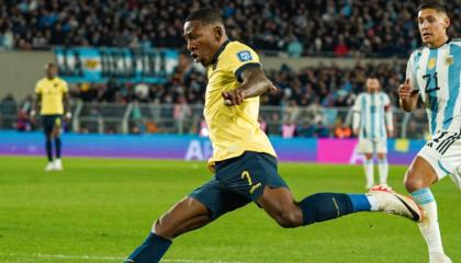 Pervis Estupiñán, durante el partido de Ecuador ante Argentina, el 8 de septiembre de 2023.