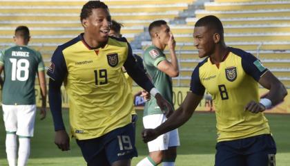 Gonzalo Plata y Carlos Gruezo en el partido ante Bolivia.