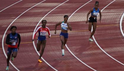 Anahí Suárez, durante su participación en las semifinales de 200 metros en los Juegos Panamericanos de Santiago, el 1 de noviembre de 2023.