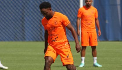 John Yeboah, durante un entrenamiento con la selección de Ecuador. 