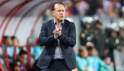 Juan Reynoso durante un partido de las Eliminatorias Sudamericanas entre Perú y Brasil, en el estadio Nacional en Lima, el 12 de septiembre de 2023.