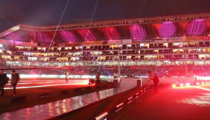 Vista panorámica del Estadio Rodrigo Paz Delgado en la Noche Blanca, el 18 de febrero de 2024.