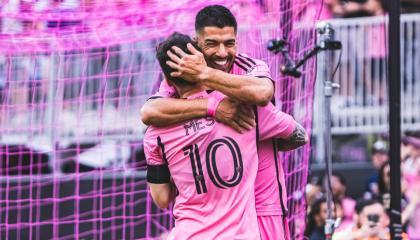 Luis Suárez y Lionel Messi festejan en el triunfo del Inter Miami ante el Orlando City, el 2 de marzo de 2024.