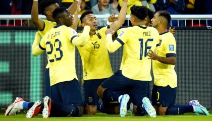 Jugadores de la selección de Ecuador, en un partido por Eliminatorias, el 21 de noviembre de 2023.