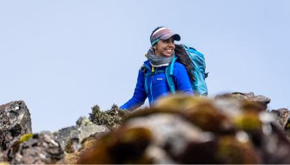 La ecuatoriana Daniela Sandoval en uno de sus ascensos por las montañas y volcanes del país.