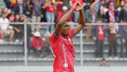 Antony Cheré celebrando su gol ante Imbabura, 14 de abril de 2024.