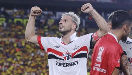 Jonathan Calleri, de Sao Paulo, festeja su gol ante Barcelona SC por Copa Libertadores, este 25 de abril de 2024.