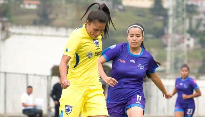 Jugadoras de Ñusta y Espuce durante la Fecha 1 de la Superliga femenina, el 13 de abril de 2024.