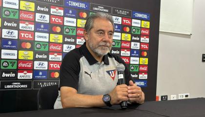 Isaac Álvarez, presidente de Liga de Quito, en rueda de prensa este 23 de abril de 2024.