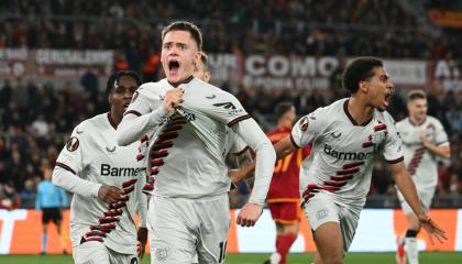 Florian Wirtz celebra su gol ante Roma, por la semifinal de ida de Europa League, este 2 de mayo de 2024.