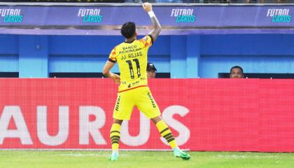 Joao Rojas celebrando su gol ante Delfín, 5 de mayo de 2024.