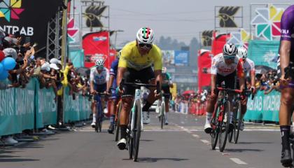 Jonathan Caicedo, campeón de la Vuelta Bantrab, 5 de mayo de 2024.